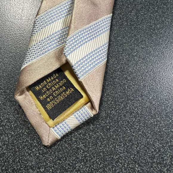 Donald J. Trump Mens Tie Necktie Beige Stripe 100% Silk Tied Narrow Woven 60 in - Picture 6 of 8